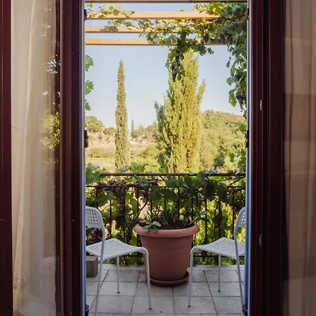 Aloni Retreat Lixouri
